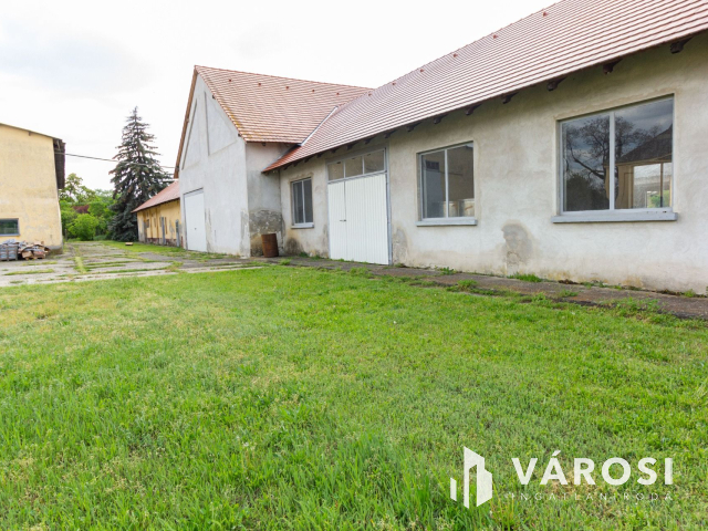 Derekegyházi ipari terület, vállalkozás eladó.