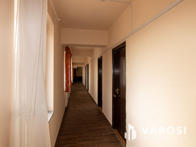 Komárom központi részén Hotel eladó