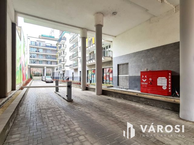 Eladó garázs, a 13. kerület megújult részén