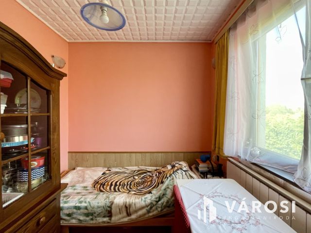 Kétgenerációs családi ház , sok lehetőséggel