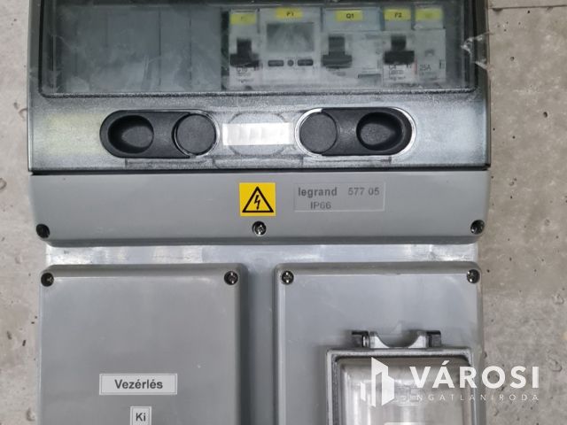 Elektromos autó töltős teremgarázshely a XIII. kerületben