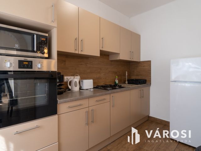 Kiváló befektetés közel  a Petőfi sétányhoz