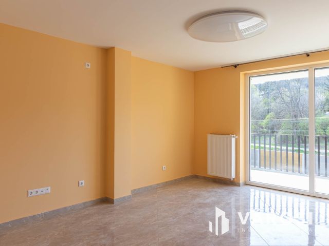 Kulcsrakész lakás Péterhegyen A-F-3