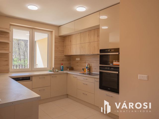 Kulcsrakész lakás Péterhegyen A-F-3