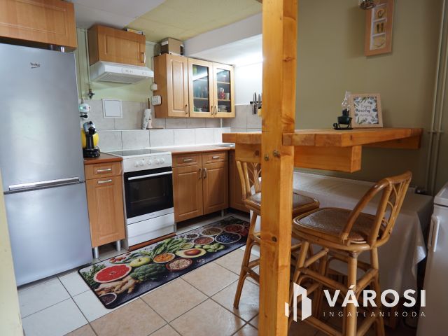 Gyékényesen vízparti hétvégi ház, nyaraló!