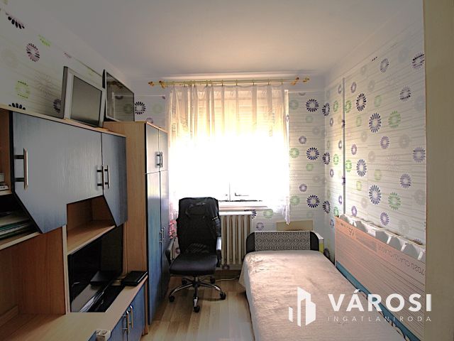 Eladó három szobás lakás!