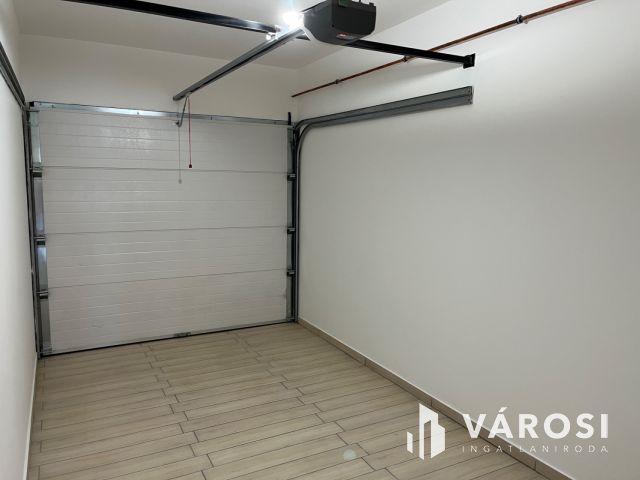 Debrecen mellett, 3 szoba nappalis kulcsrakész ház!