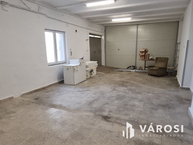 Kiadó kis épület az Ipari Parkban!