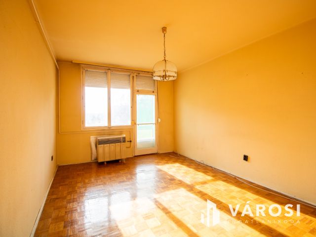 Klasszikus költözhető tégla lakás Orosházán