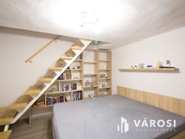 Vásárhelyen, Újkishomokon