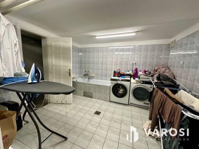 Exkluzív ház Eladó Debrecen-Óváros városrészben