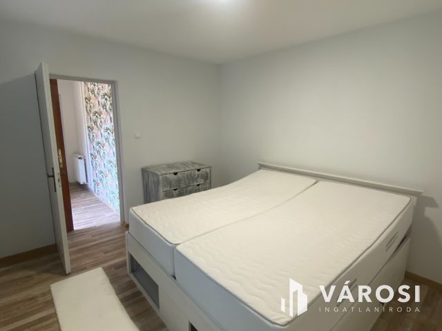 Felújított sorházi lakás Gicen