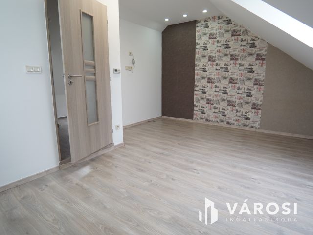 Minőségi, igényesen felújított Sorházi lakás!