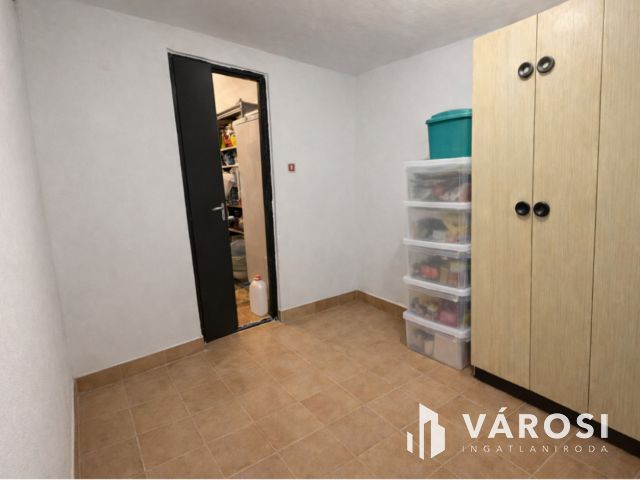 Sokoldalú lehetőségeket kínáló családi ház ELADÓ!