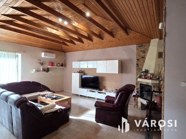 Otthonos családi ház, pihenőkerttel Debrecen-Józsán