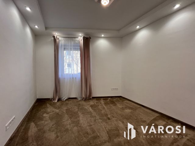 Debrecen Belvárosi 3 Szoba Nappalis Új Lakás Kiadó!