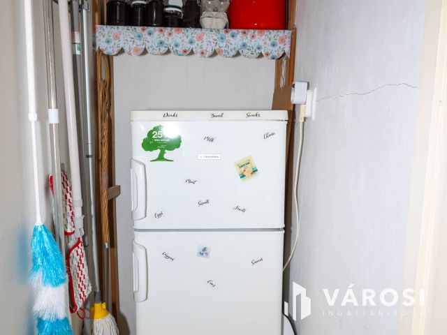 Eladó sestakerti lakás, formáld saját ízlésed szerint!