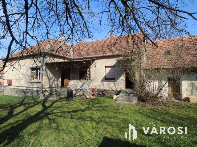 Jó adottságú ház a Sárvárhoz közeli Jákfán