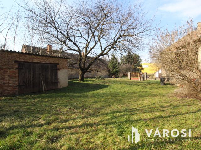 Jó adottságú ház a Sárvárhoz közeli Jákfán