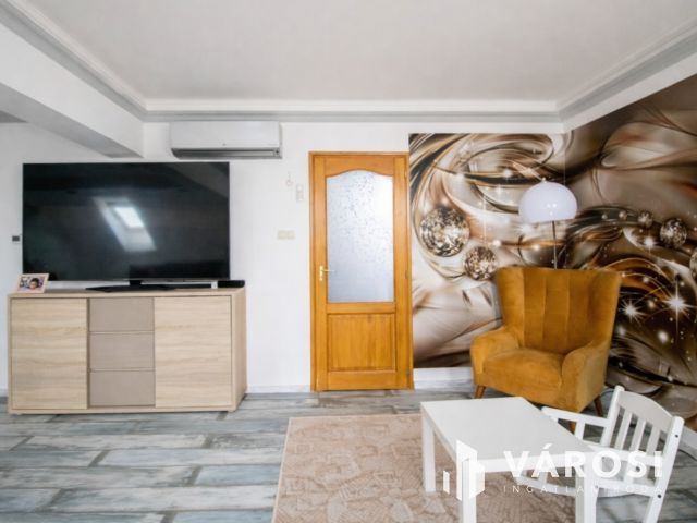 Modern családi otthon és kész üzemi bázis Nagyszénáson