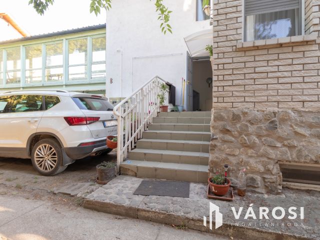 A Római-part közelében 25 m2-es, ablakos, alagsori lakás