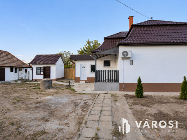 Felújított családi ház, saroktelken, Zsámbokon